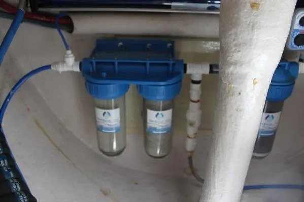 Jobsite Yacht Photos Pics Water filtration system in 2006 Alliaura Marine Privilege 435 EZC yacht.
