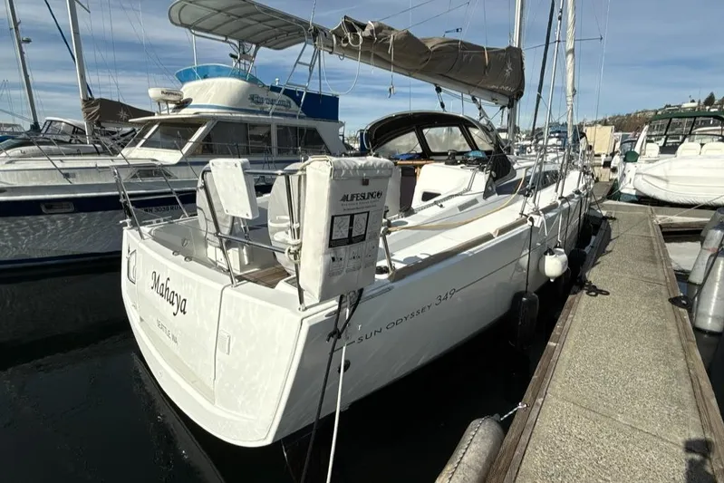 Mahaya Yacht Photos Pics 