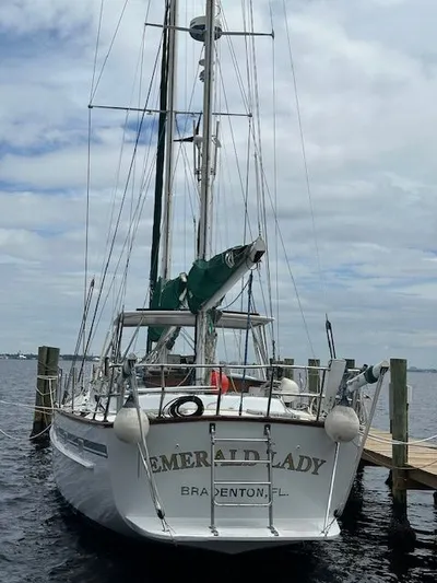 Emerald Lady Yacht Photos Pics 