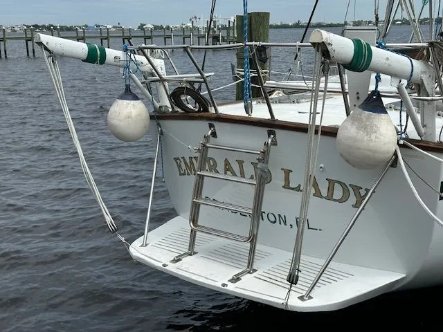 Emerald Lady Yacht Photos Pics 