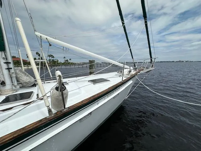 Emerald Lady Yacht Photos Pics 