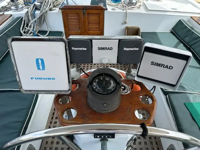 Emerald Lady Yacht Photos Pics 