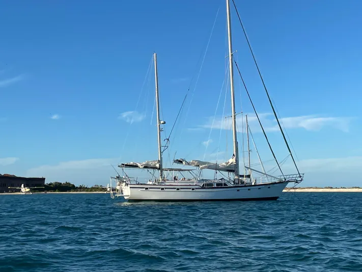 Emerald Lady Yacht Photos Pics 