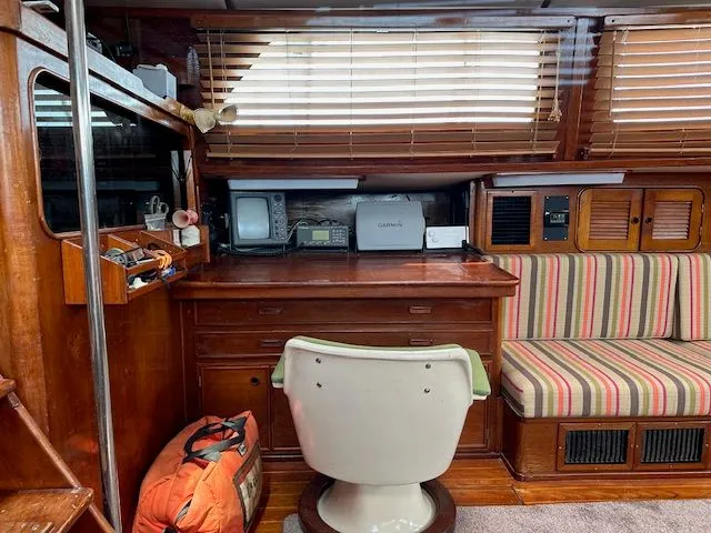 Emerald Lady Yacht Photos Pics 