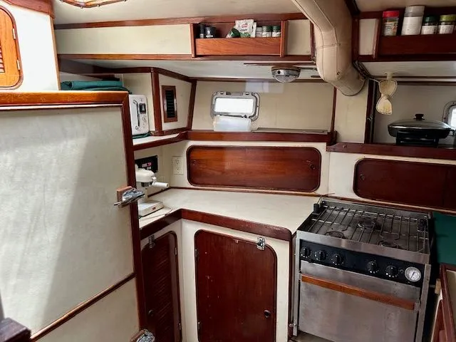 Emerald Lady Yacht Photos Pics 