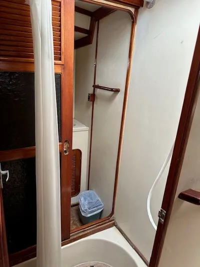 Emerald Lady Yacht Photos Pics 