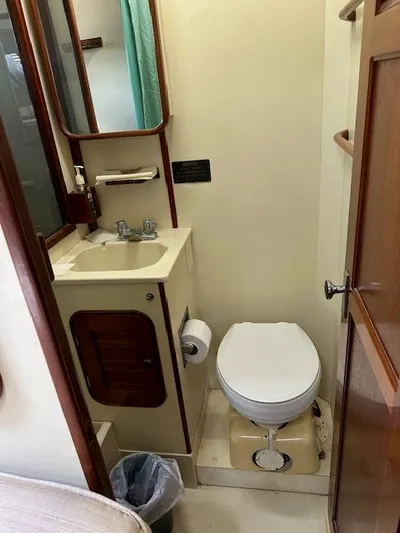 Emerald Lady Yacht Photos Pics 