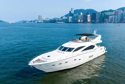 Sunseeker 82 Yacht