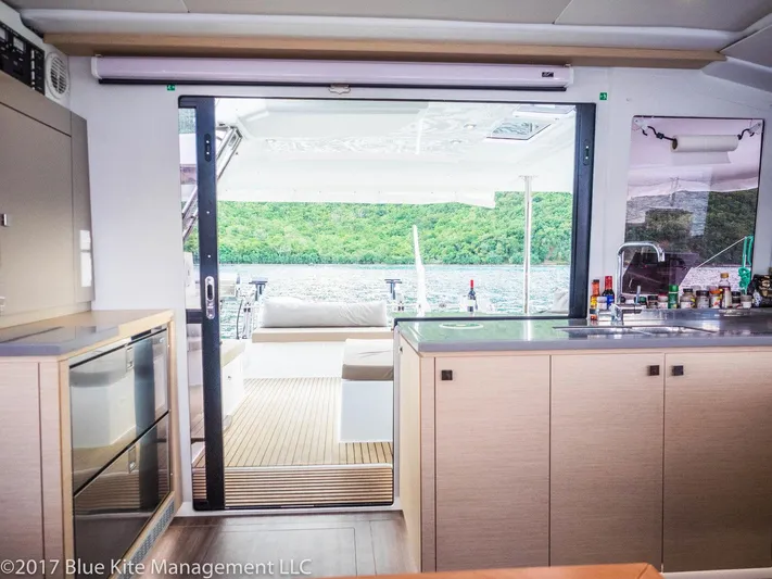 Blue Kite Yacht Photos Pics 