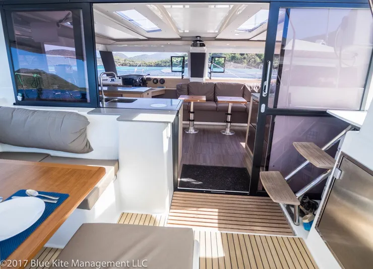 Blue Kite Yacht Photos Pics 