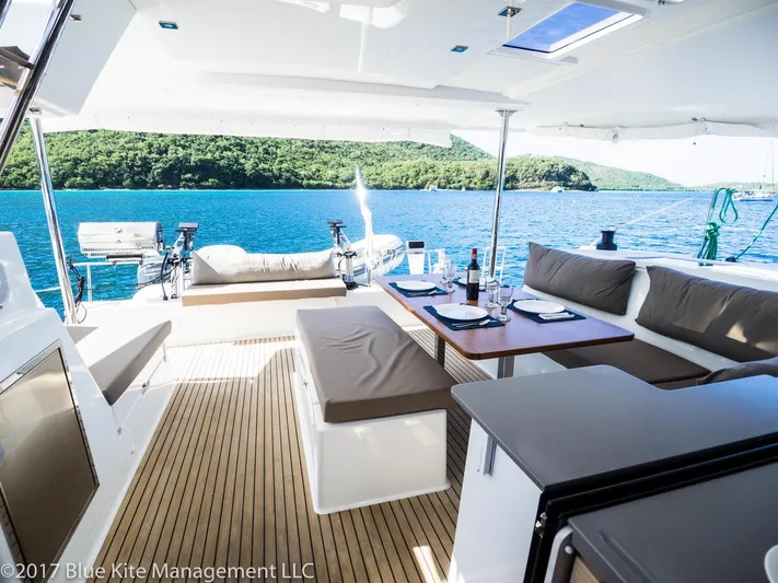 Blue Kite Yacht Photos Pics 