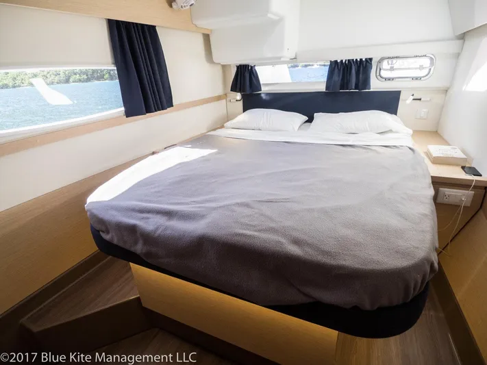 Blue Kite Yacht Photos Pics 