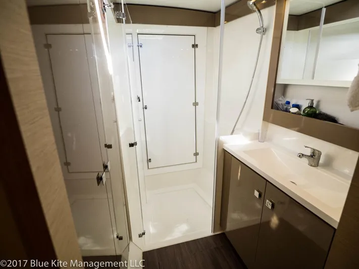 Blue Kite Yacht Photos Pics 