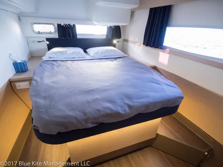 Blue Kite Yacht Photos Pics 