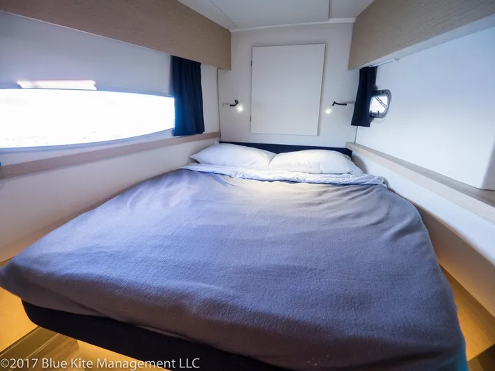 Blue Kite Yacht Photos Pics 