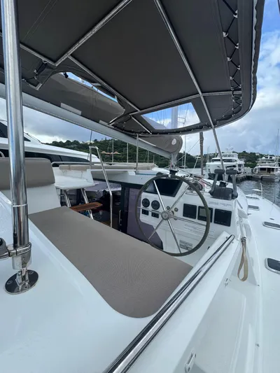 Blue Kite Yacht Photos Pics 