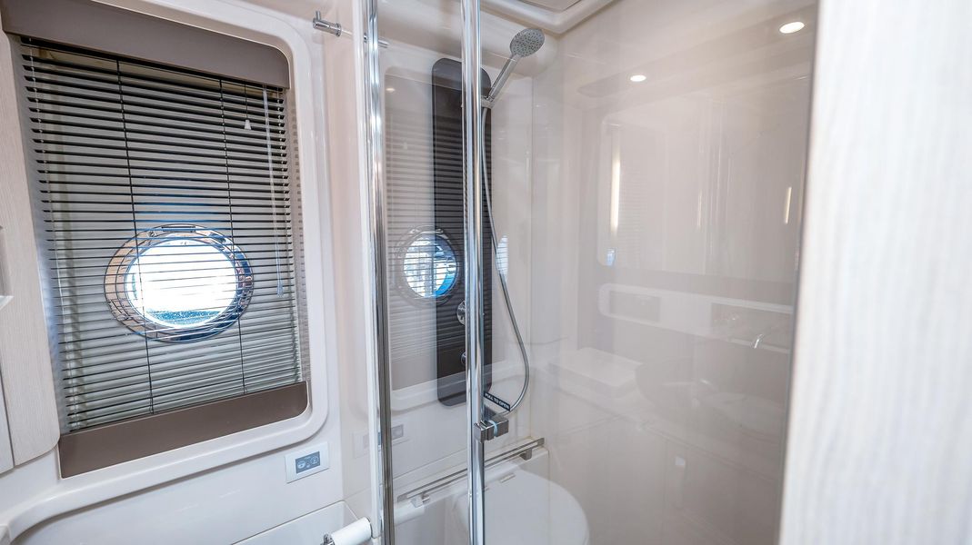 2017 Azimut 50 Flybridge