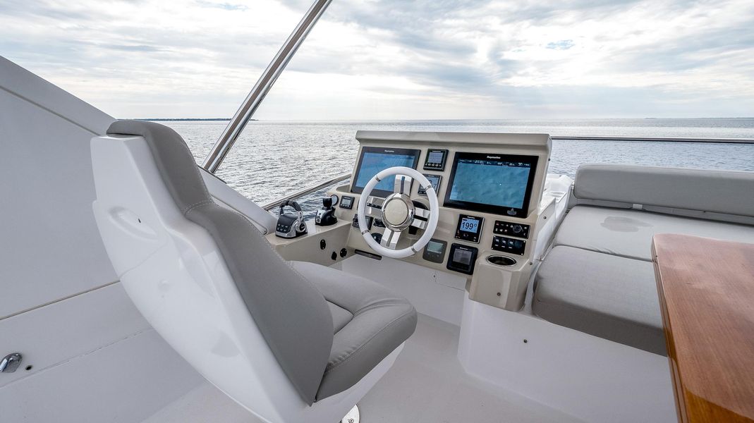2017 Azimut 50 Flybridge