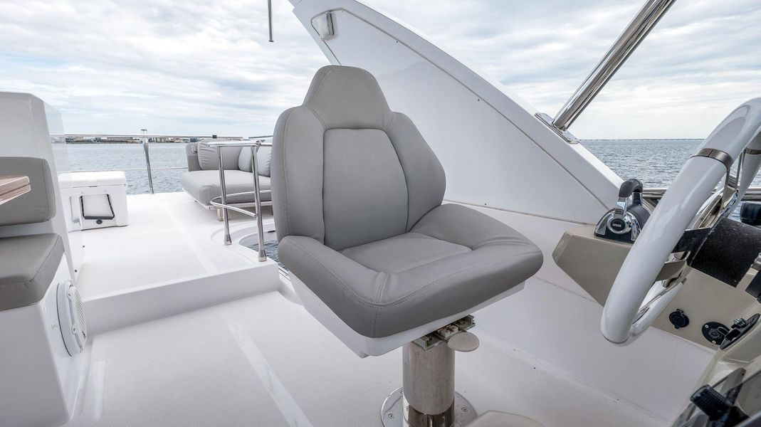 2017 Azimut 50 Flybridge