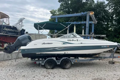 Hurricane SunDeck 237 DC OB