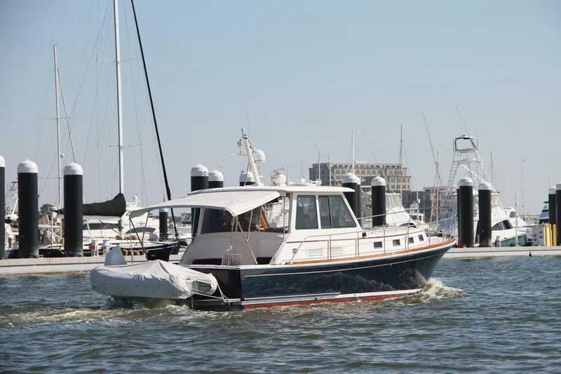 Relentless Yacht Photos Pics 