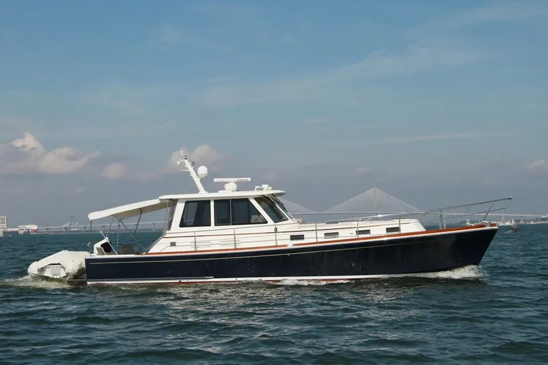 Relentless Yacht Photos Pics 