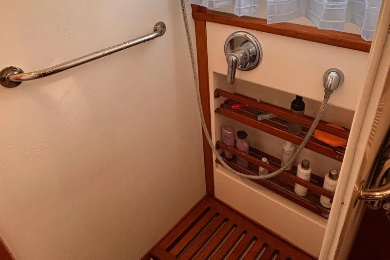 Relentless Yacht Photos Pics 