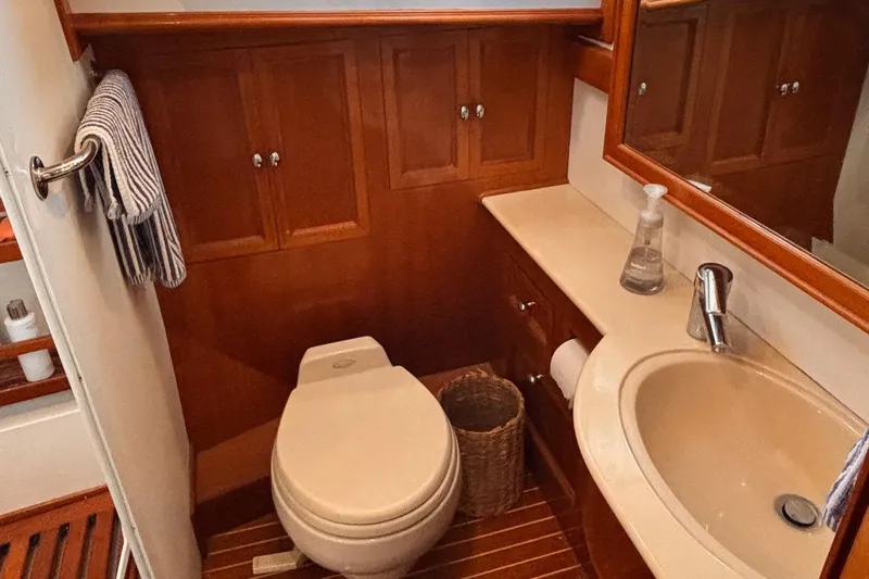 Relentless Yacht Photos Pics 