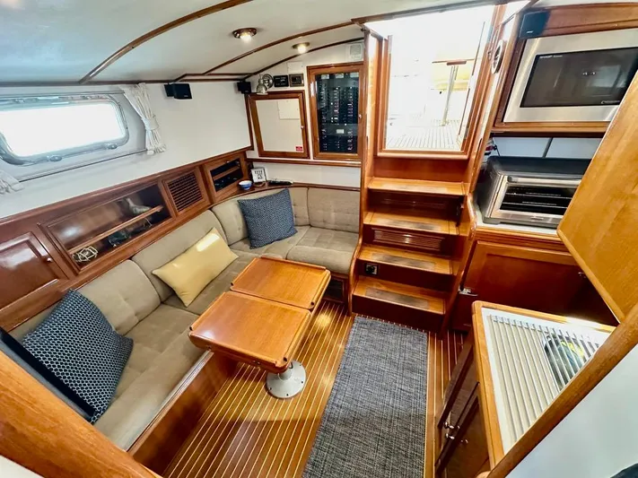 Relentless Yacht Photos Pics 