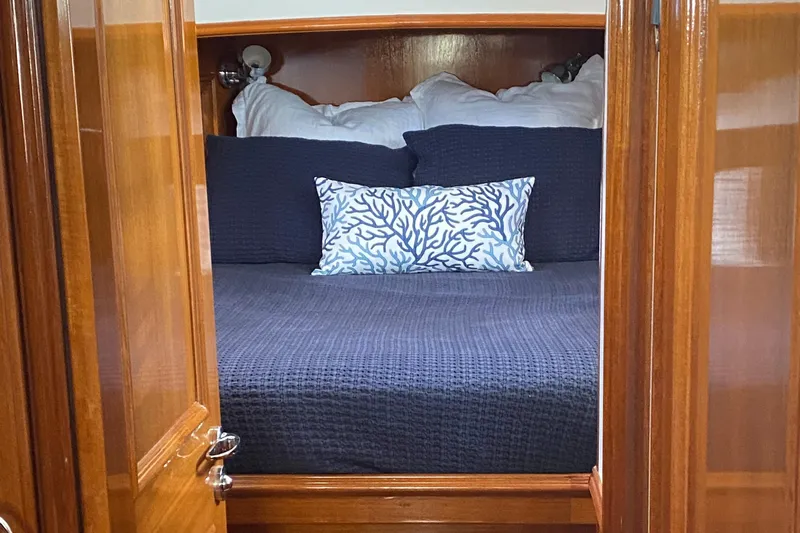 Relentless Yacht Photos Pics 