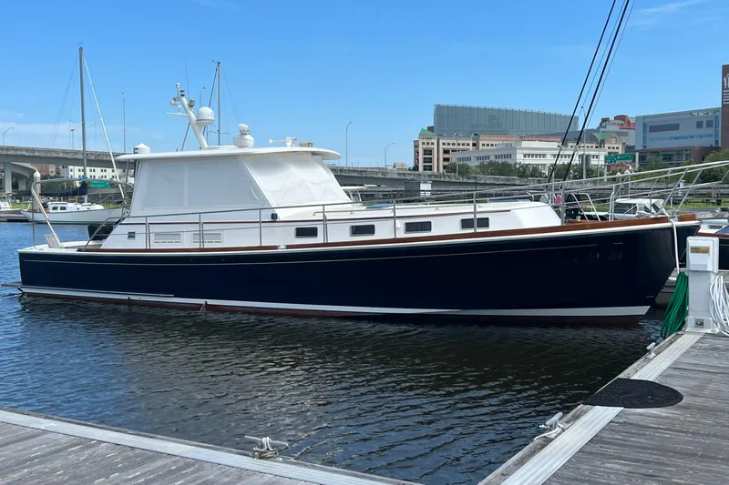 Relentless Yacht Photos Pics 