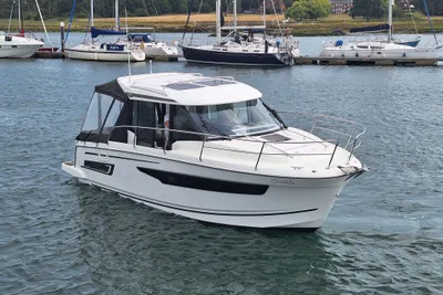 2023 Jeanneau Merry Fisher 895 Offshore