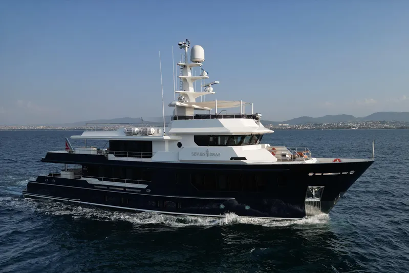 Seven Seas Yacht Photos Pics 