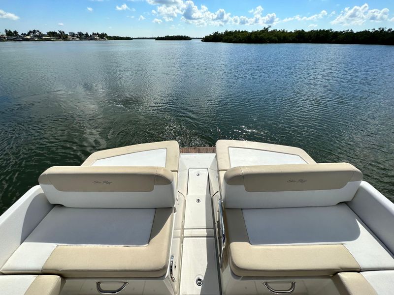 2013 Sea Ray 370 Venture