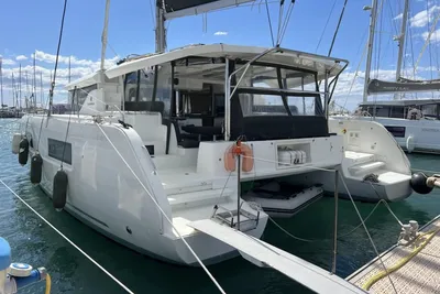 2020 Lagoon 46 FLY