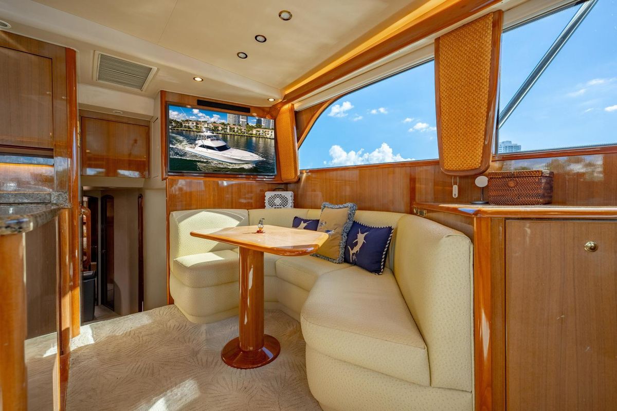 2007 Viking 52 