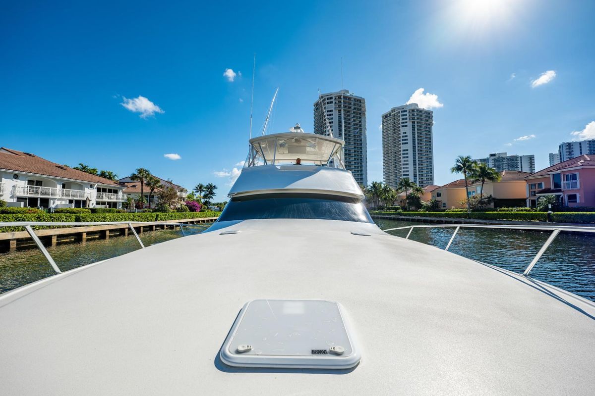 2007 Viking 52 