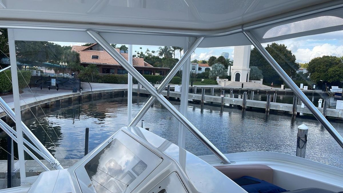 2007 Viking 52 