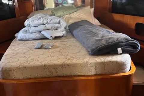 Group Therapy Yacht Photos Pics Master Cabin