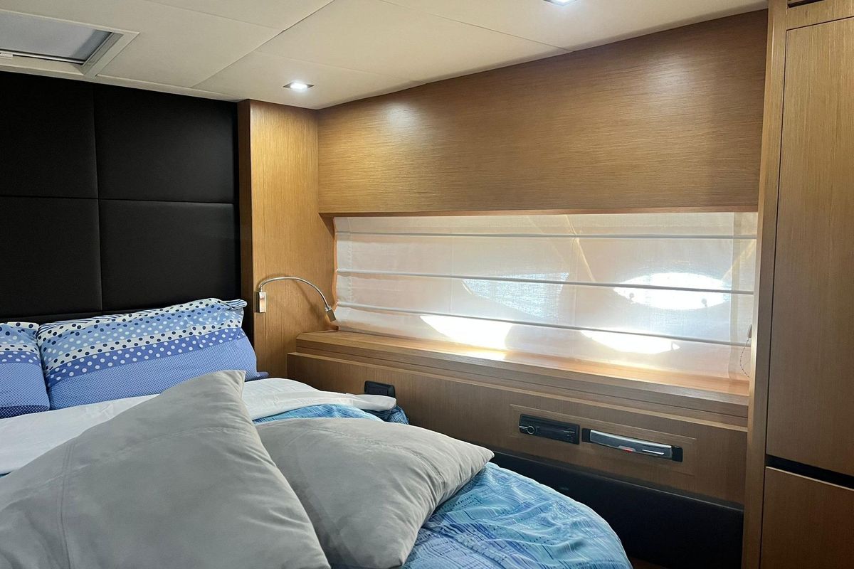 2011 Cayman Yachts 63 