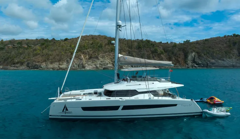 4 Seazens Yacht Photos Pics 