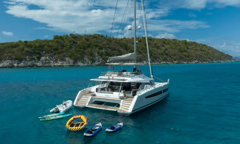 4 Seazens Yacht Photos Pics 