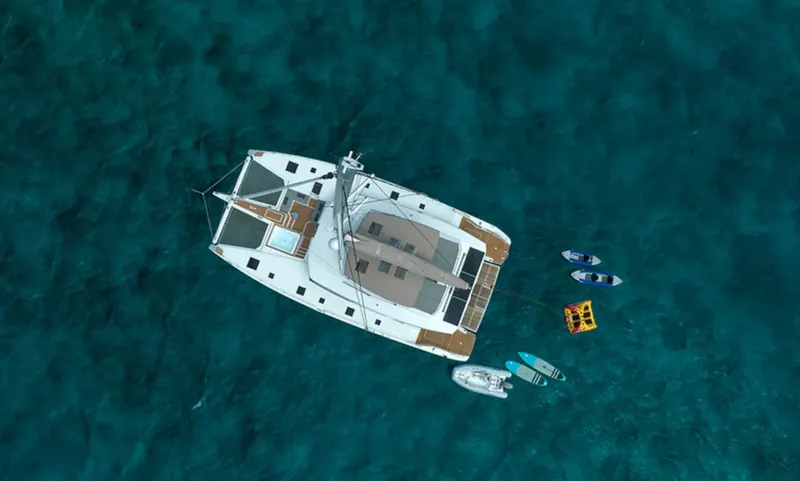 4 Seazens Yacht Photos Pics 