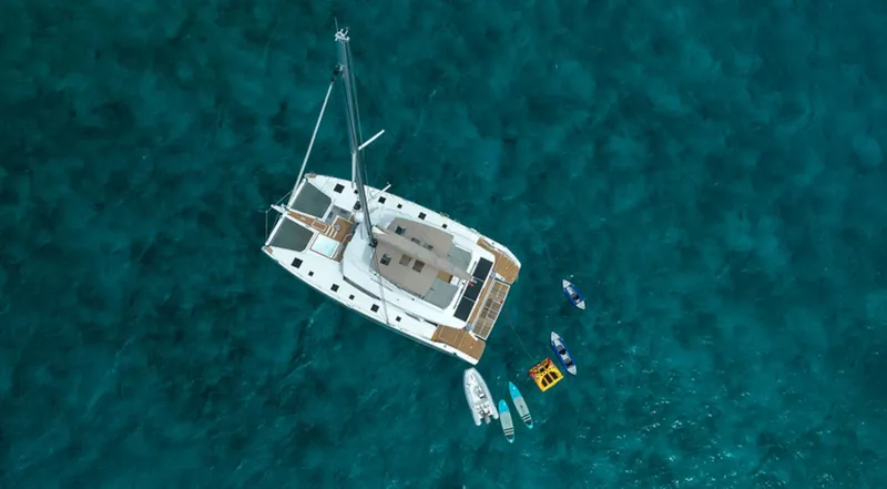 4 Seazens Yacht Photos Pics 