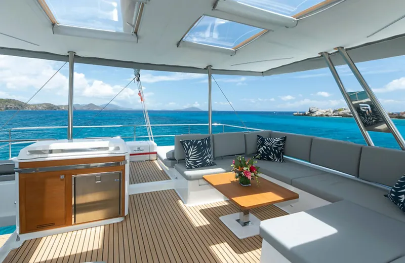 4 Seazens Yacht Photos Pics 