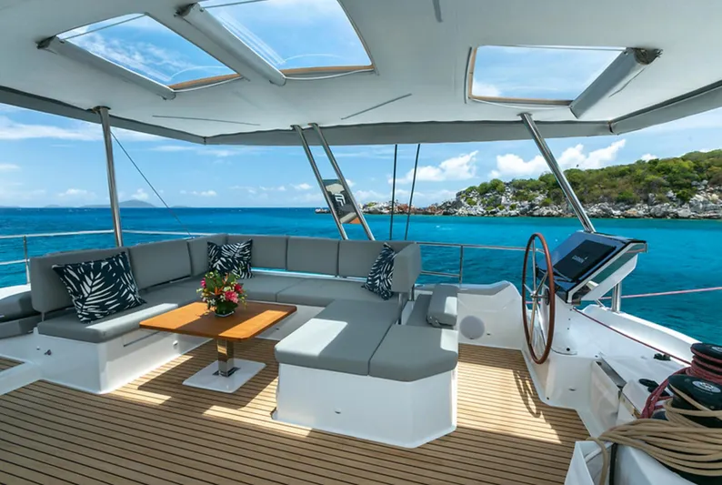 4 Seazens Yacht Photos Pics 