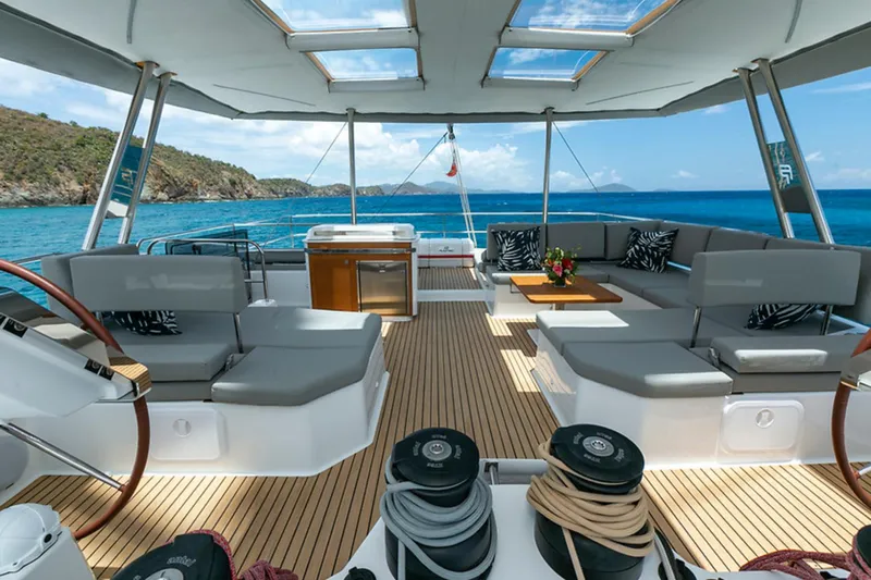 4 Seazens Yacht Photos Pics 