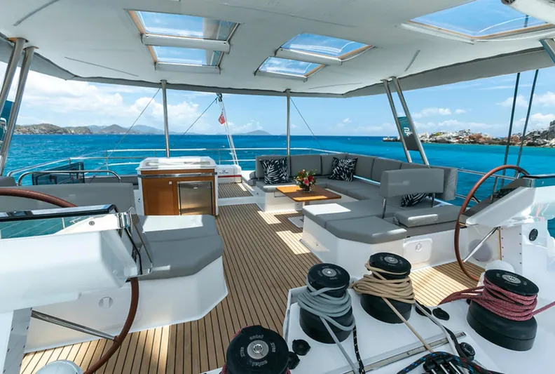 4 Seazens Yacht Photos Pics 