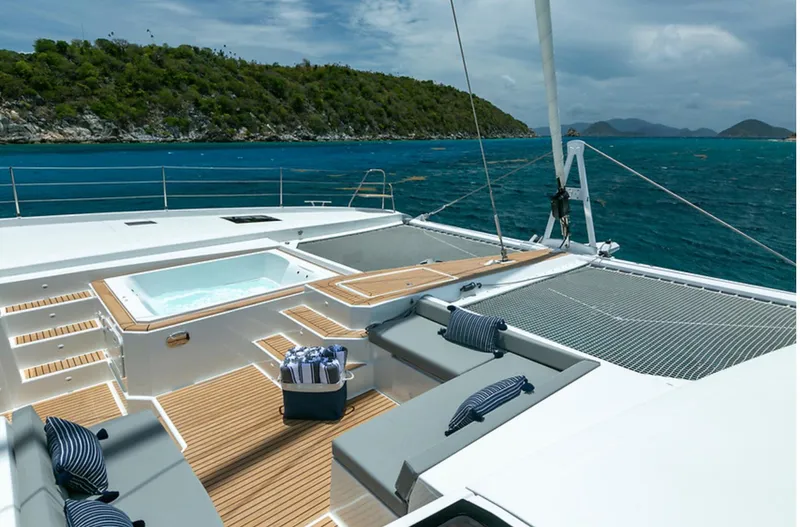 4 Seazens Yacht Photos Pics 