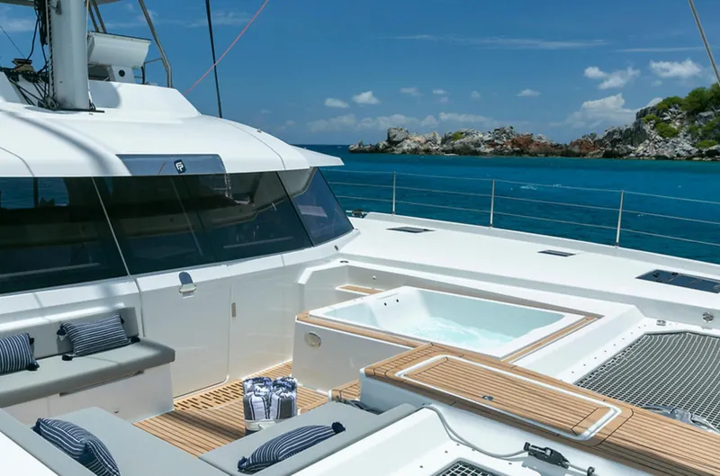 4 Seazens Yacht Photos Pics 